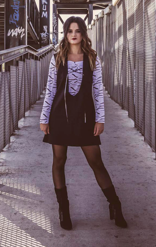 Vestido vaquero con escote en uve, pichy de denim negro