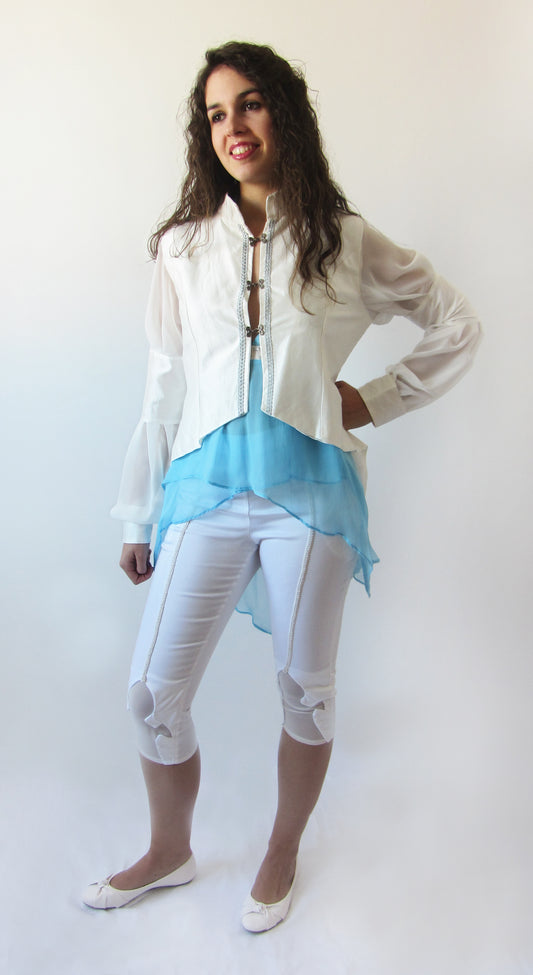 Chaqueta blanca de seda salvaje combinada con gasa