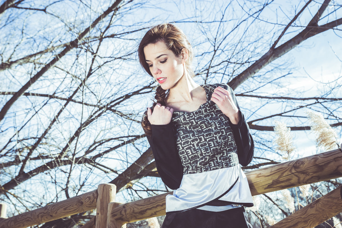 Blusa manga larga con escote cascada