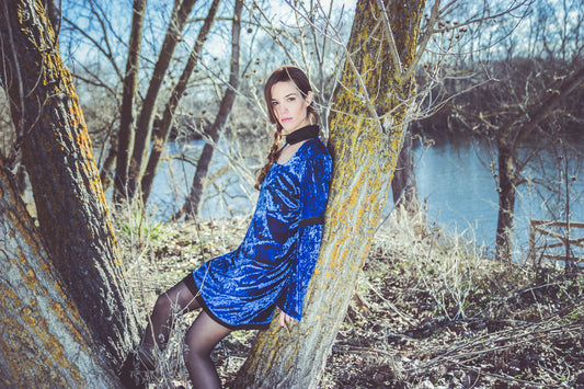 Vestido terciopelo azul manga larga