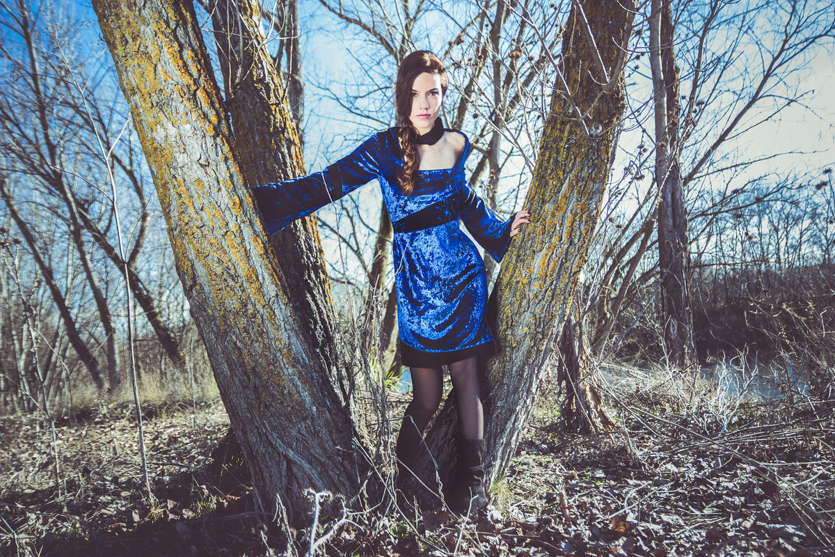 Vestido terciopelo azul manga larga