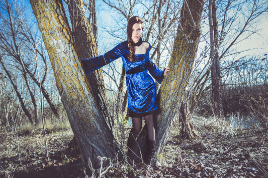 Vestido terciopelo azul manga larga