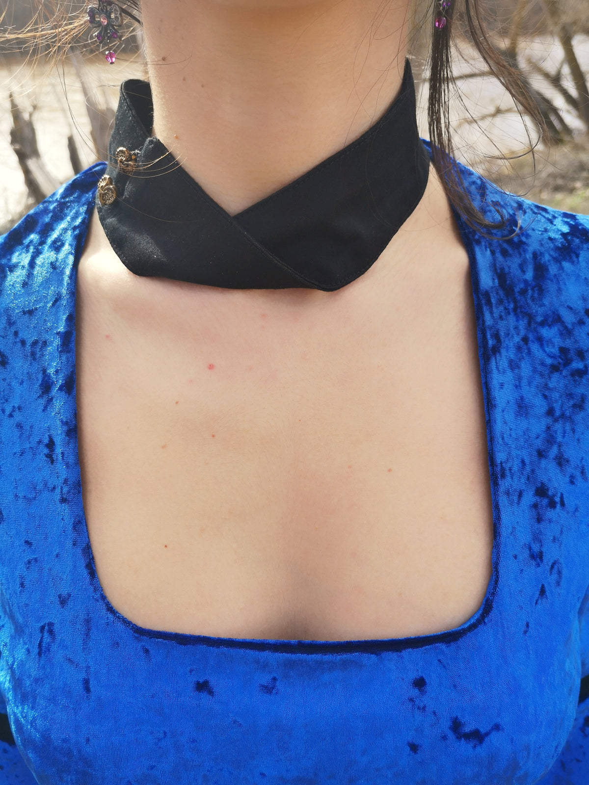 Vestido terciopelo azul manga larga