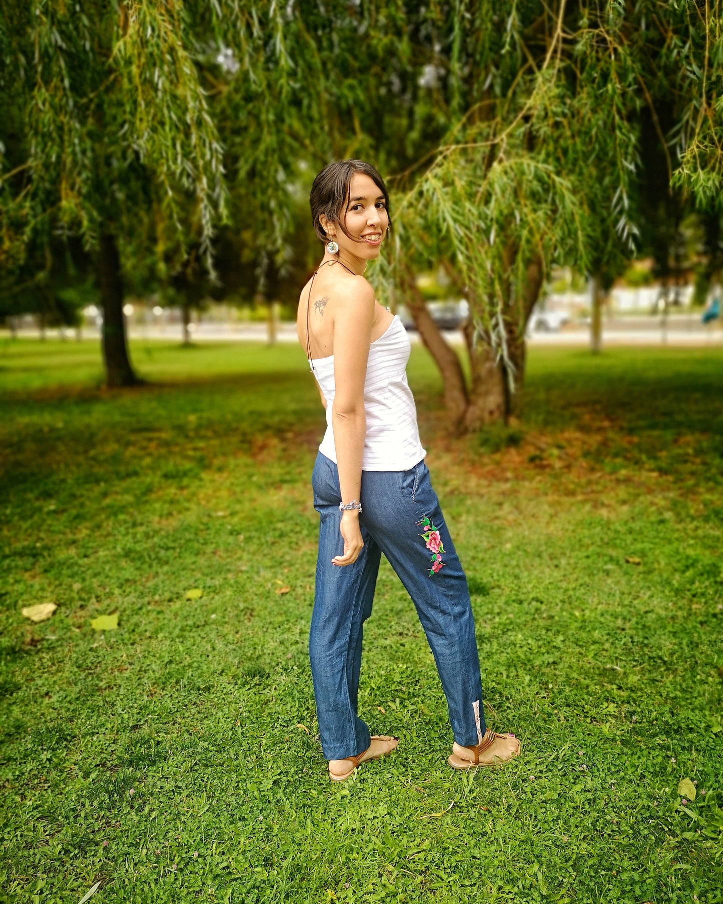 Top blanco sin tirantes de rayas