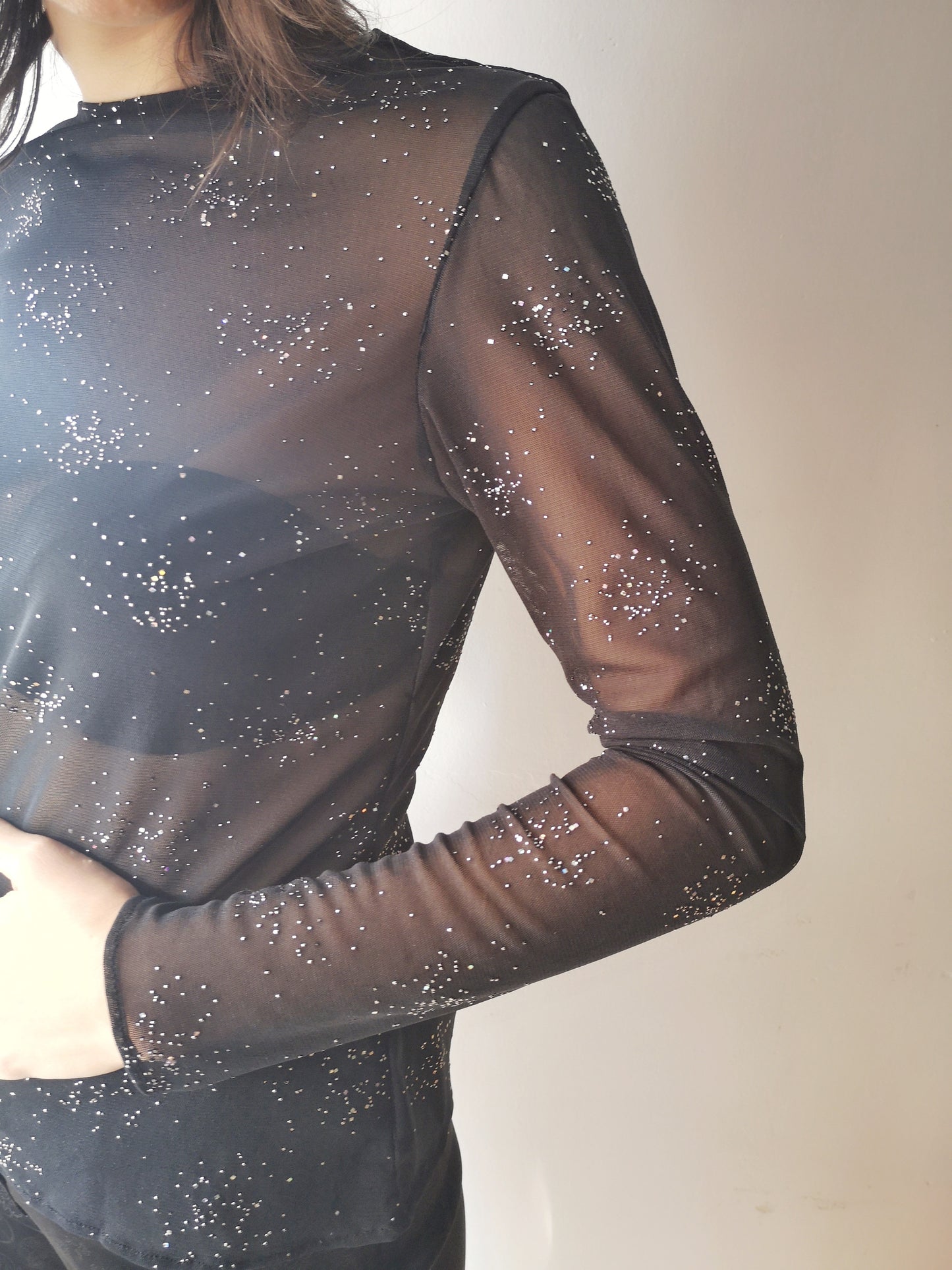 Top de tul con brillantes