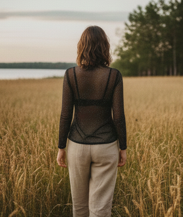 Top de tul con brillantes