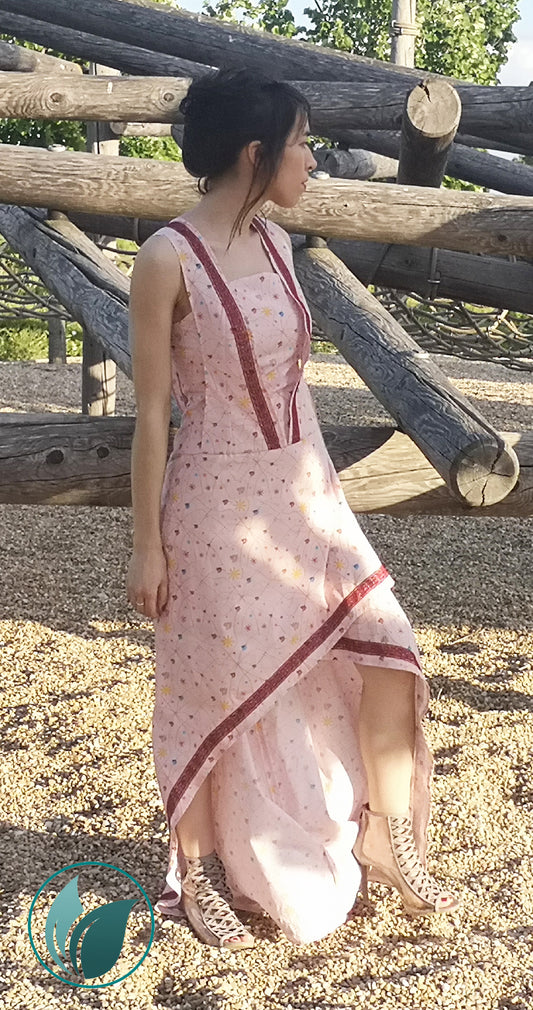 Vestido largo estampado con detalles en encaje granate