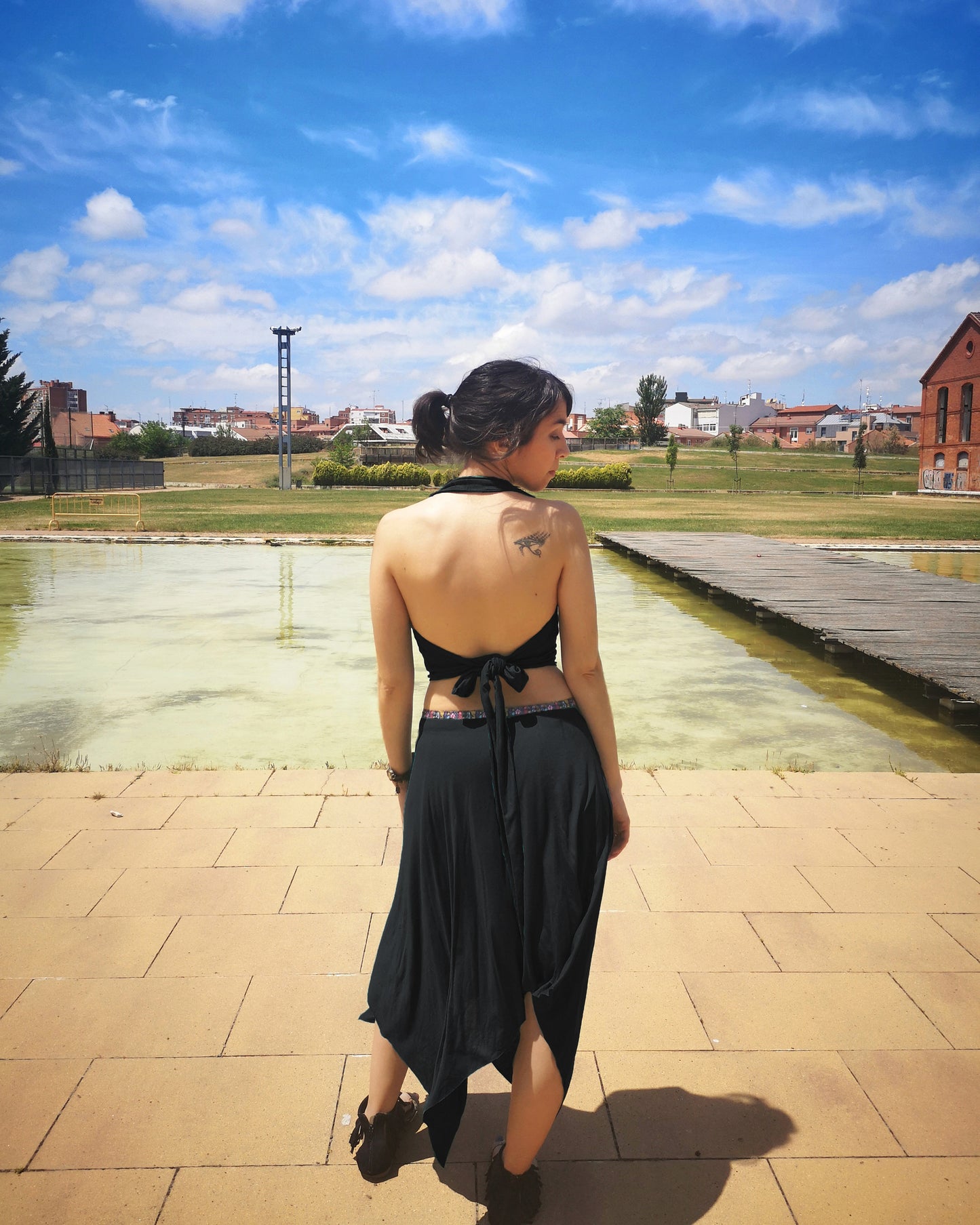 Conjunto falda larga y crop top negro