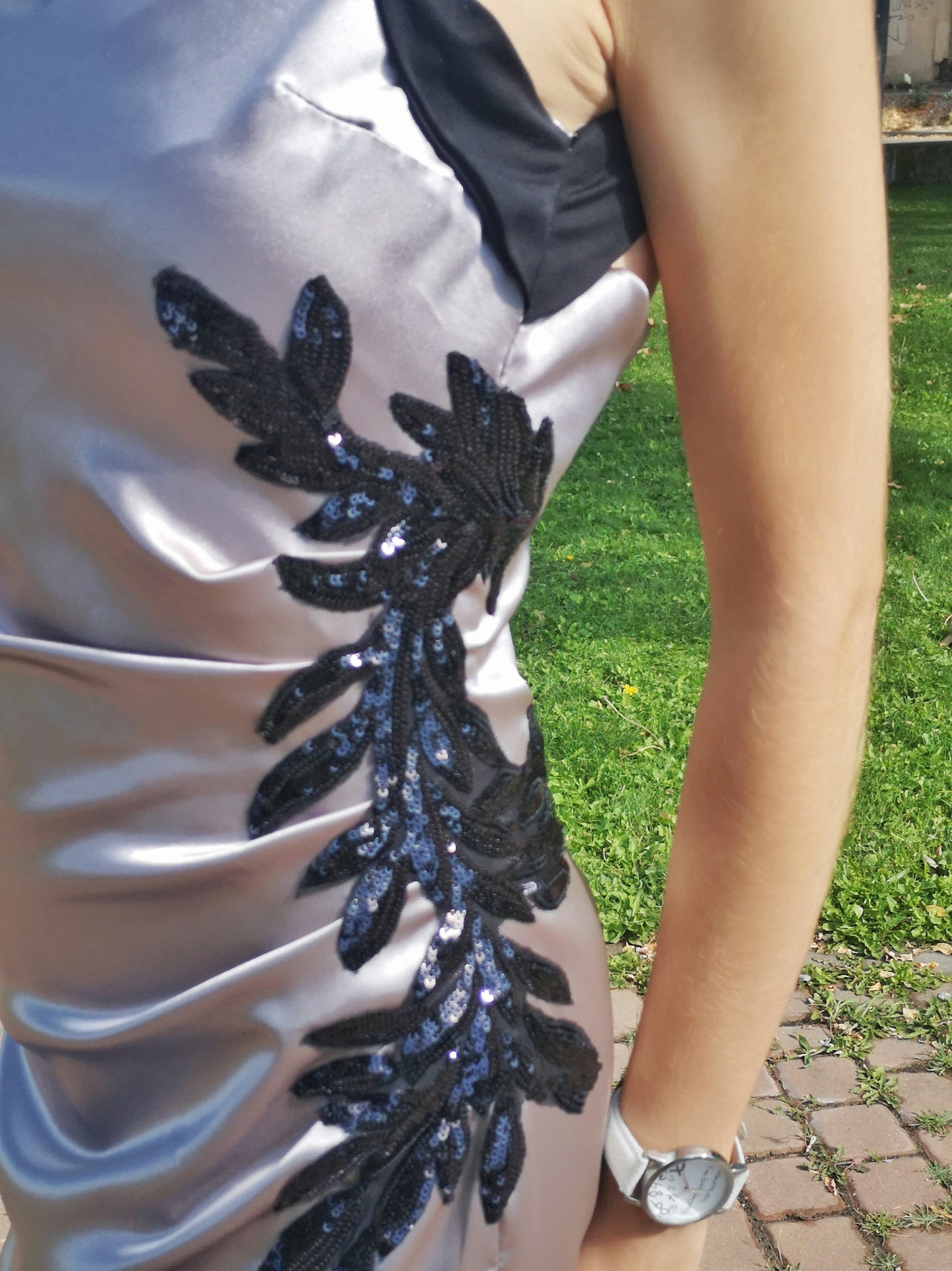 Vestido largo de satén gris, vestido largo con abertura a un lado, vestido largo de fiesta, vestido largo de tirantes